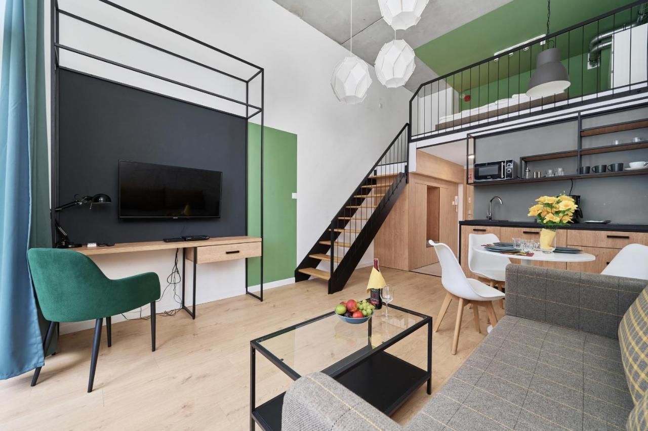 Mezzanine Studio Apartments Zarembowicza Wroclaw Airport By Renters 외부 사진