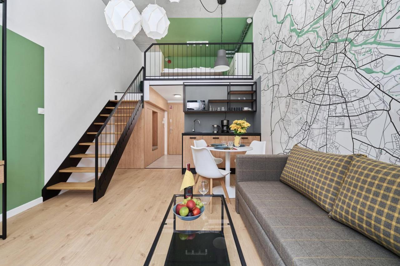 Mezzanine Studio Apartments Zarembowicza Wroclaw Airport By Renters 외부 사진