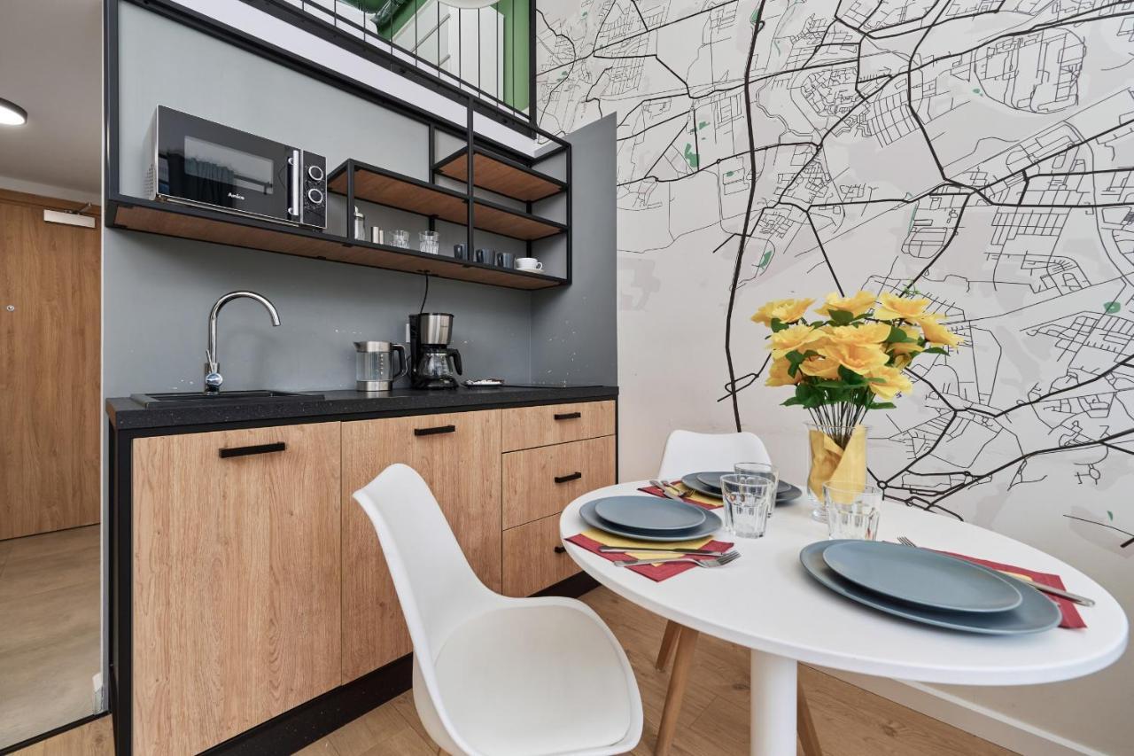 Mezzanine Studio Apartments Zarembowicza Wroclaw Airport By Renters 외부 사진
