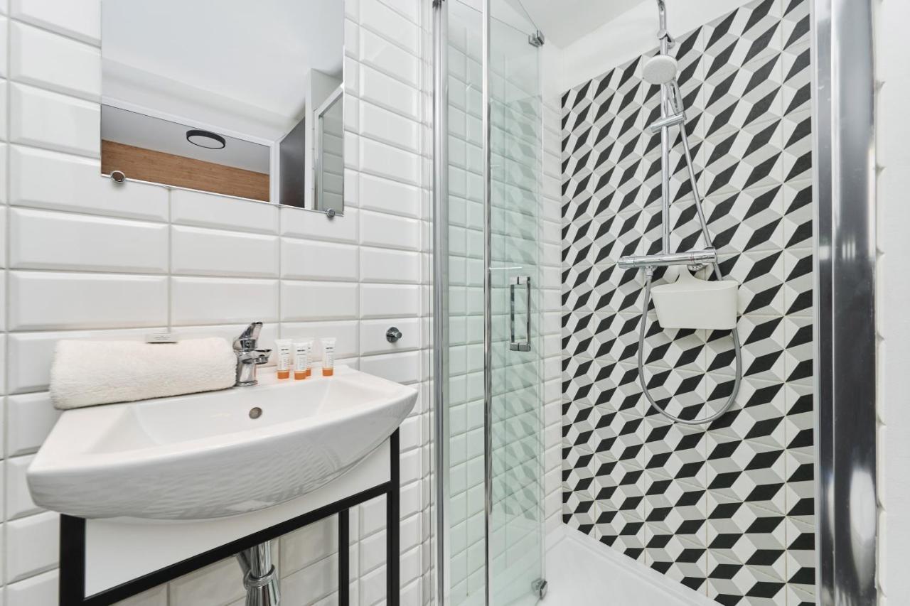 Mezzanine Studio Apartments Zarembowicza Wroclaw Airport By Renters 외부 사진