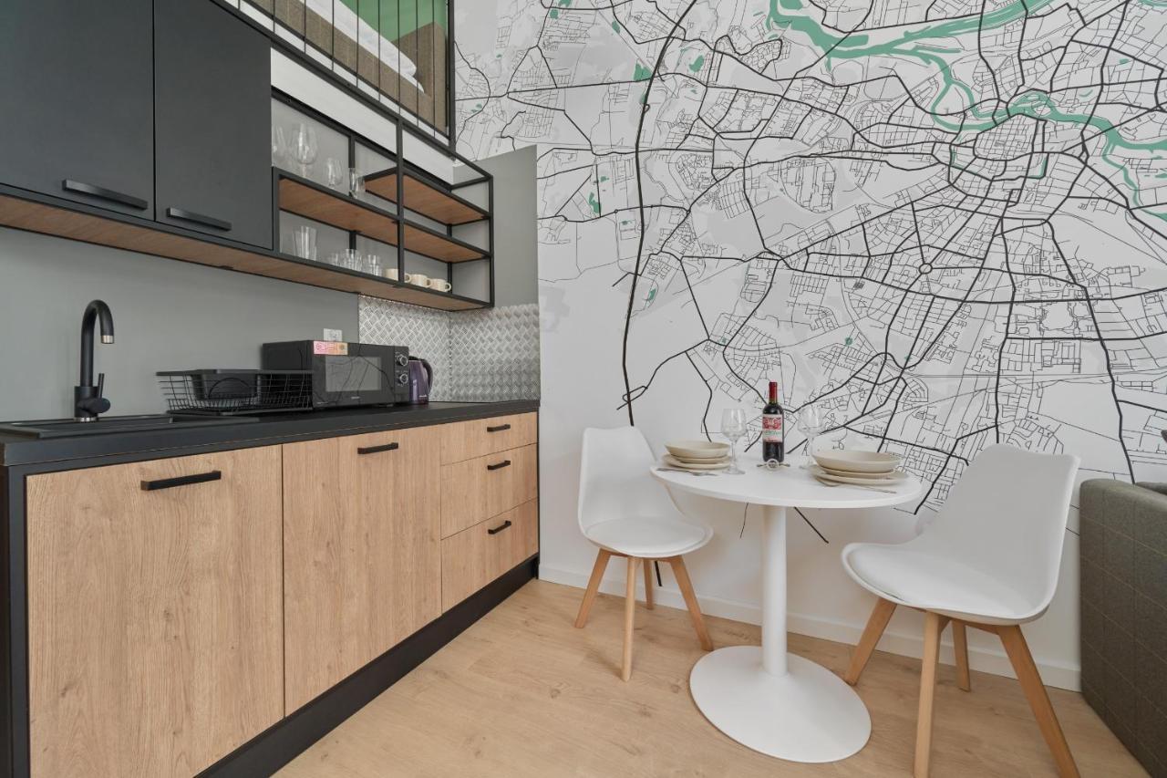 Mezzanine Studio Apartments Zarembowicza Wroclaw Airport By Renters 외부 사진