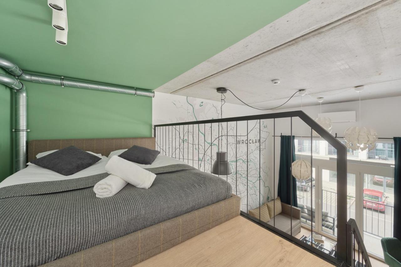 Mezzanine Studio Apartments Zarembowicza Wroclaw Airport By Renters 외부 사진