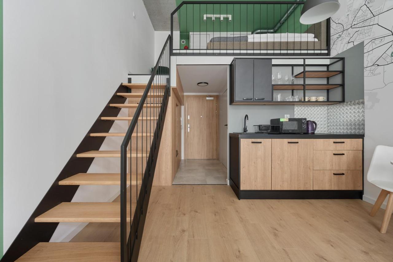 Mezzanine Studio Apartments Zarembowicza Wroclaw Airport By Renters 외부 사진